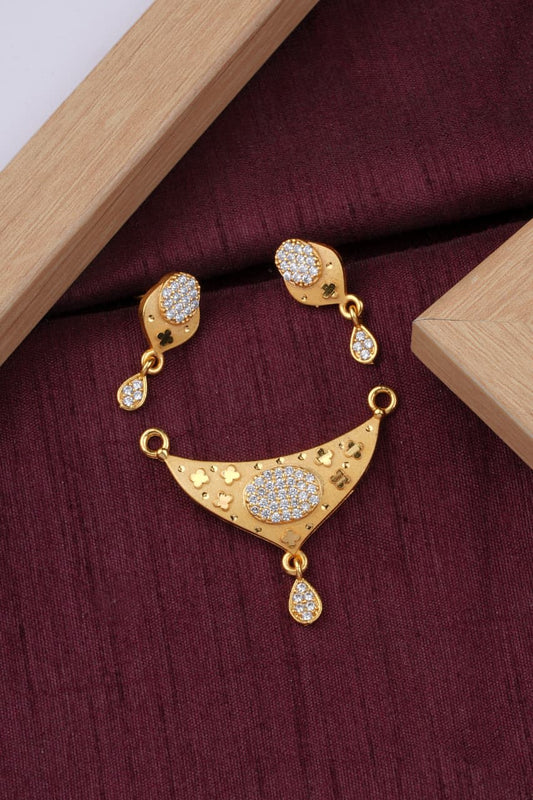 Elegant Floral Design Micro Gold Plated Ad Pendant Set