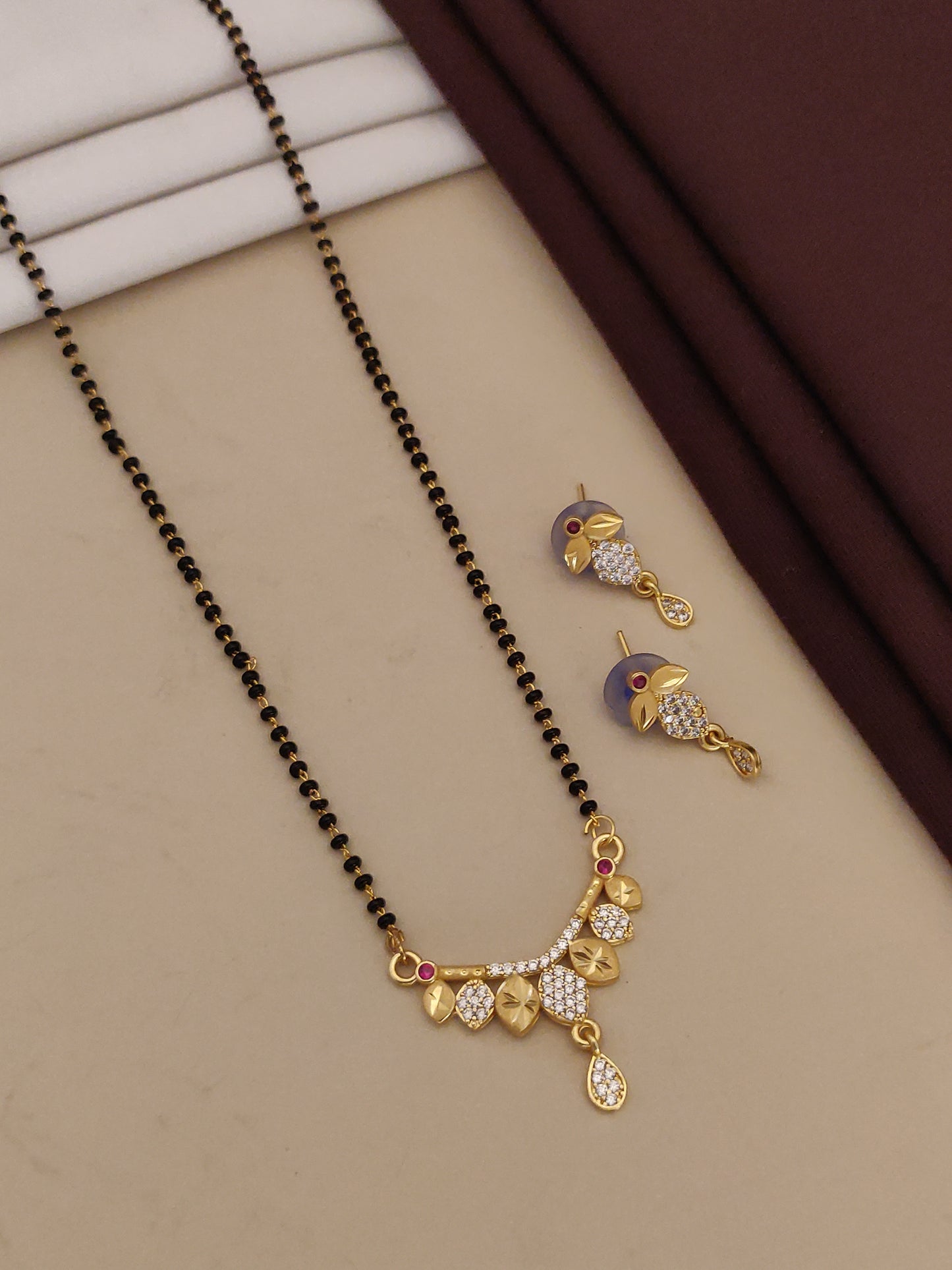 Forming ad diamond high gold plated leaf mangalsutra 3 months guarantee