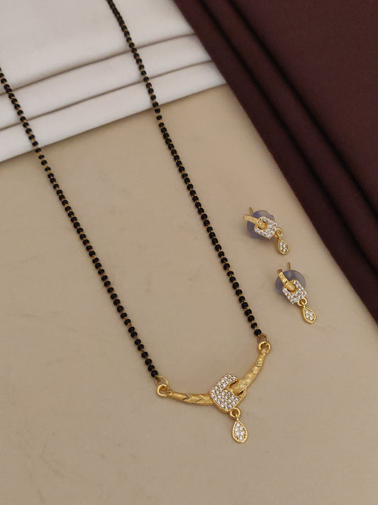 Forming ad diamond high gold plated mangalsutra 3 months guarantee.
