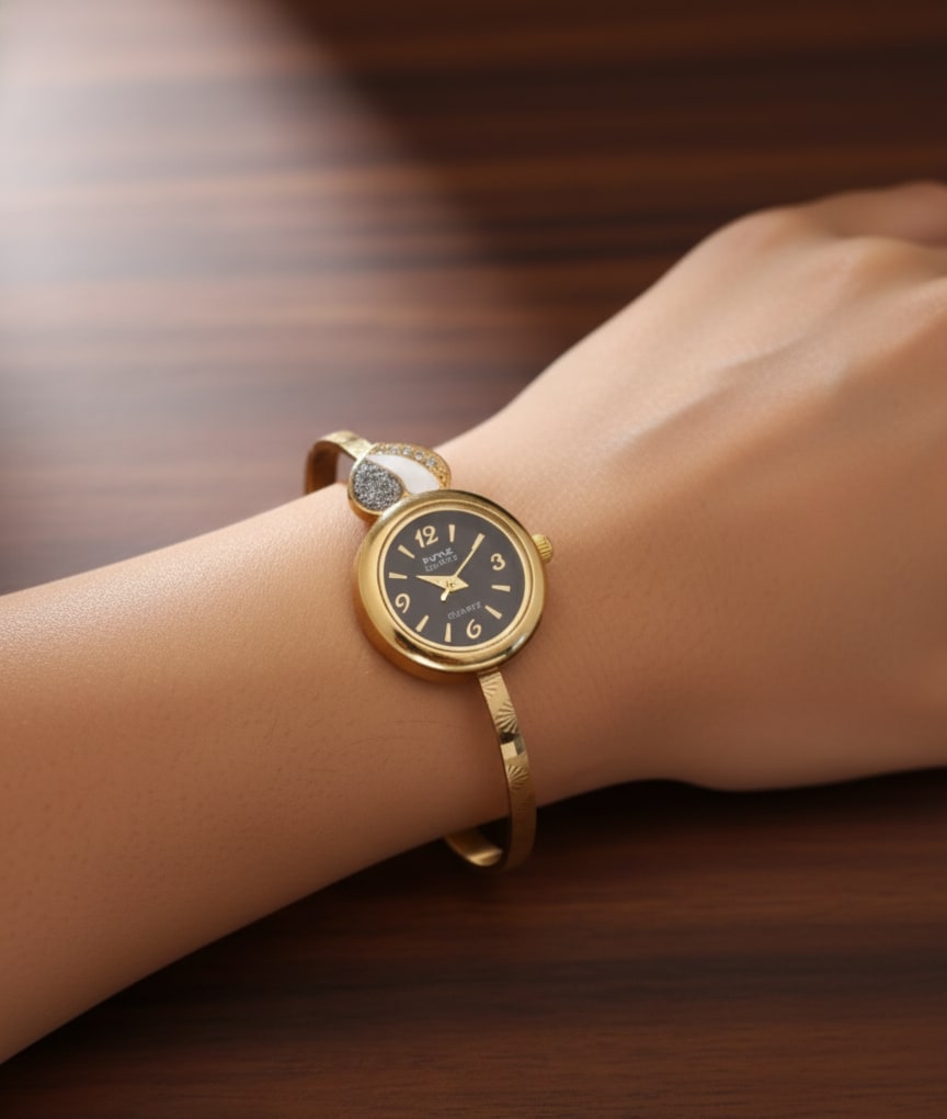 Stylish High Gold Plated Ad Diamond Heart Design Adjustable Bangle Wrist Watch For Women