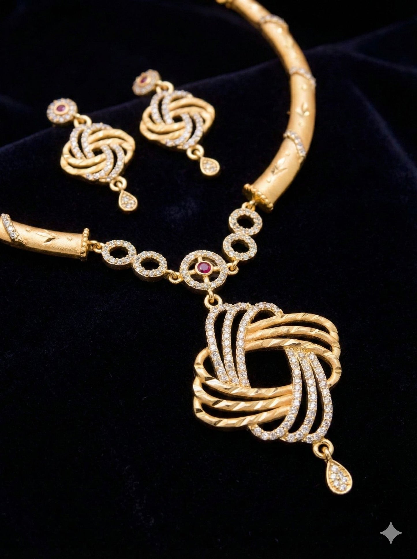 Deepika Royale Knot Necklace Set