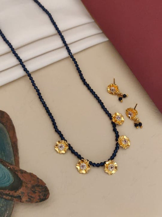New Designer High Gold Plated Ad Diaond Studded Blue Forming Flower Necklace With Earring