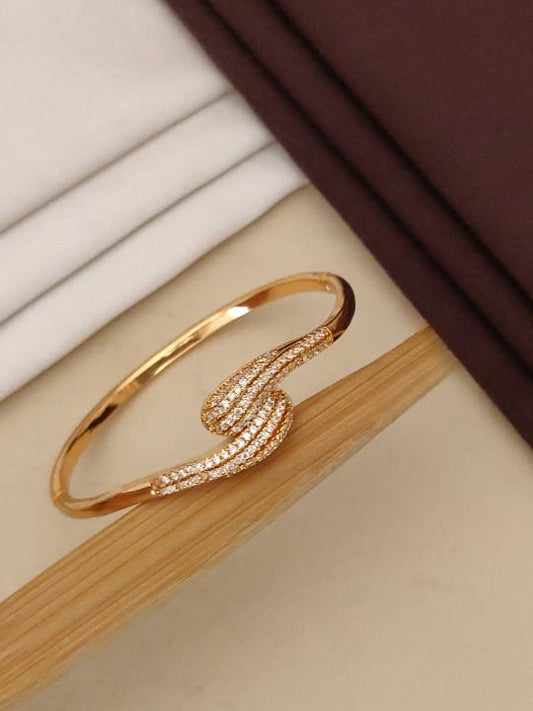 rose gold plated ad diamond studed fancy bracelet