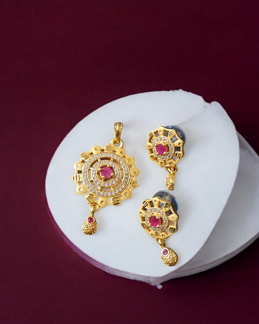 High Gold Plated Stunning American Diamond And Pink Diamond Studded Forming Designer Round Pendent Set