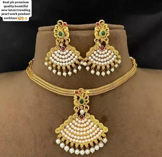 Antique Finish Stunning Elegant Pearls And Ruby Studded Women'S Ethnic Wear Necklace With Earrings