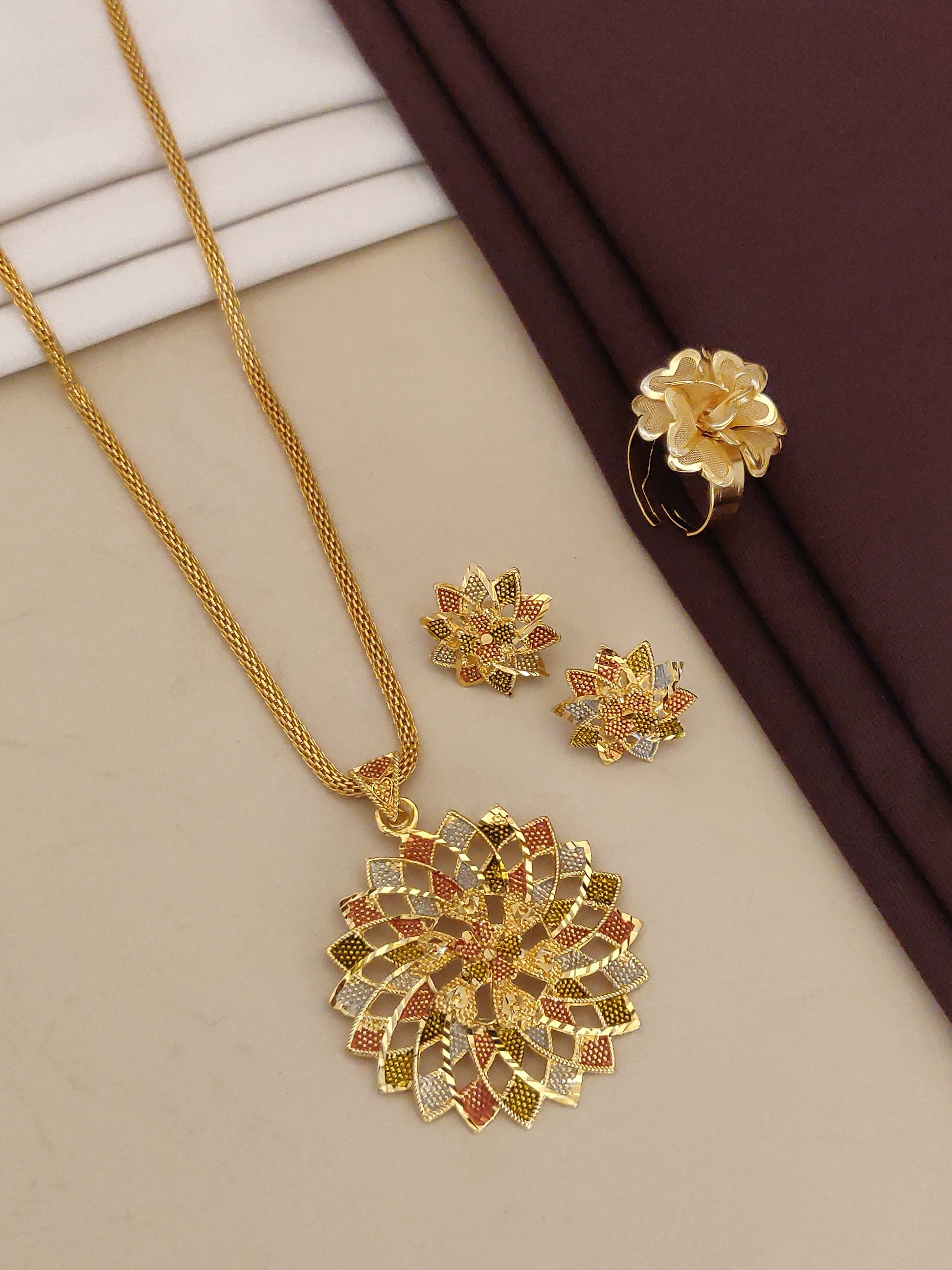Designer Gold Plated rangoli flower pendent set with beautyfull ring