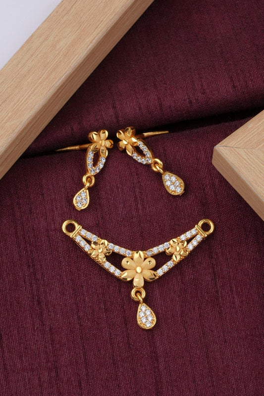 Elegant Floral Design Micro Gold Plated Ad Pendant Set