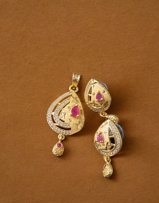 High Gold Plated Stunning American Diamond And Pink Diamond Studded Forming Designer Round Shape Pendent Set