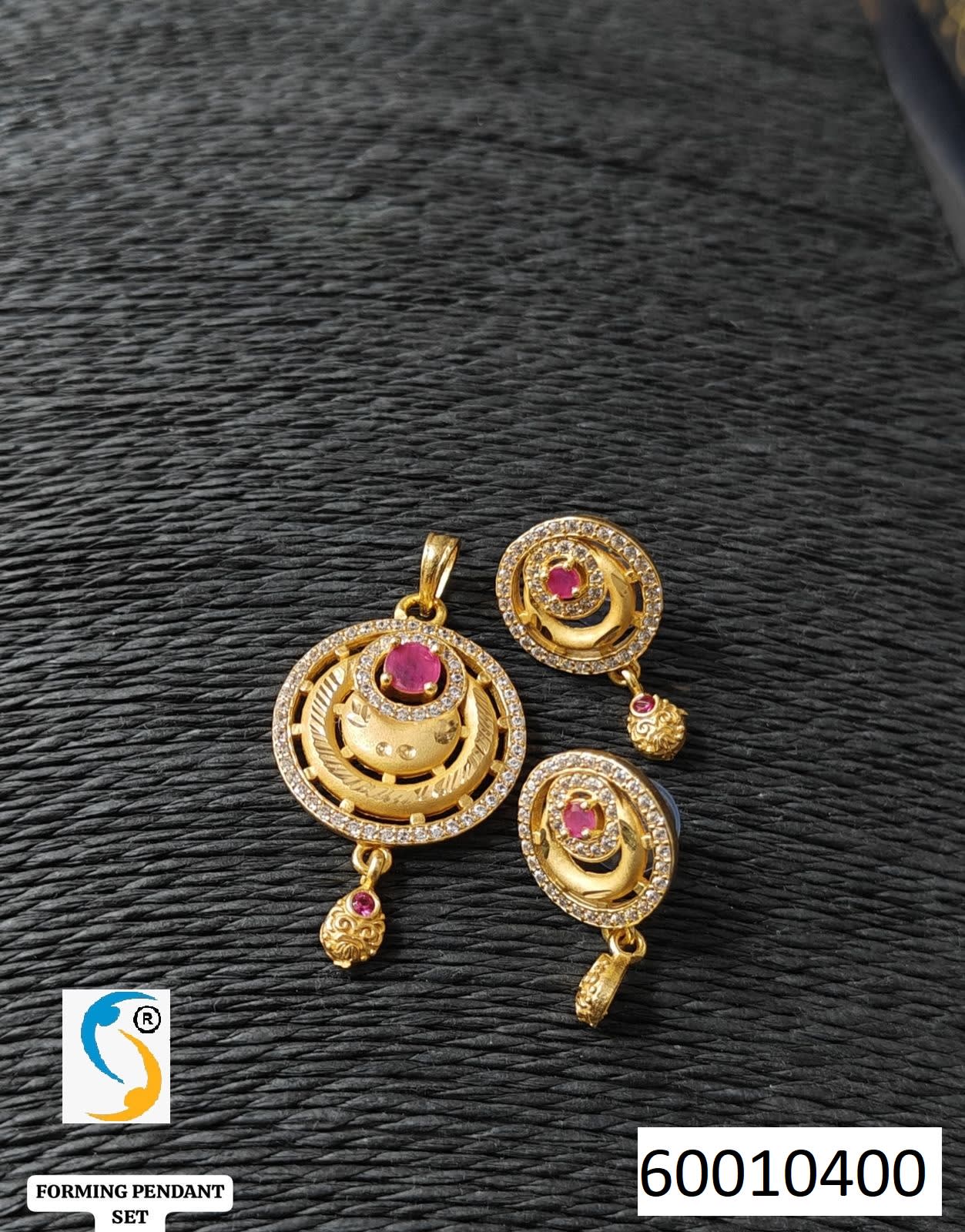 High Gold Plated Stunning American Diamond And Pink Diamond Studded Forming Designer Round Shape Pendent Set