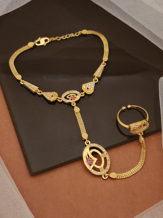 High Gold Plated Premium Quality Ad Diamond Studed Fancy Oval Handcuff