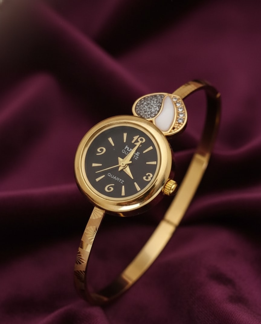 Stylish High Gold Plated Ad Diamond Heart Design Adjustable Bangle Wrist Watch For Women