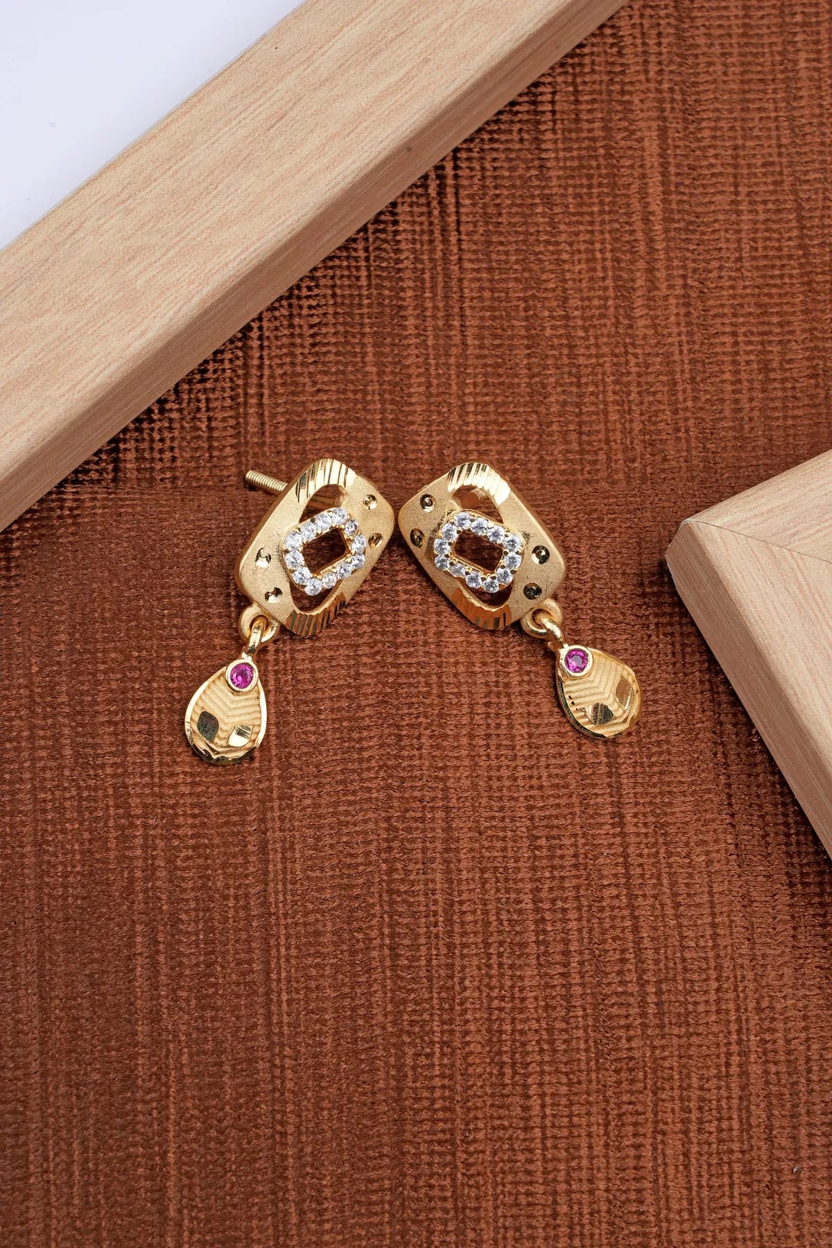 Micro Gold Plated Ad Diamond Pendant Set With Earrings & 18" Chain