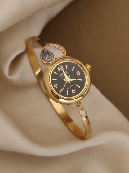 Stylish High Gold Plated Ad Diamond Heart Design Adjustable Bangle Wrist Watch For Women