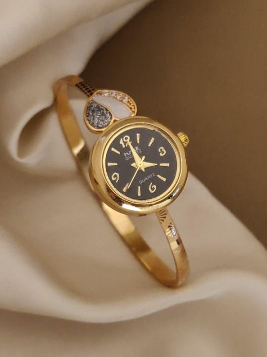 Stylish High Gold Plated Ad Diamond Heart Design Adjustable Bangle Wrist Watch For Women
