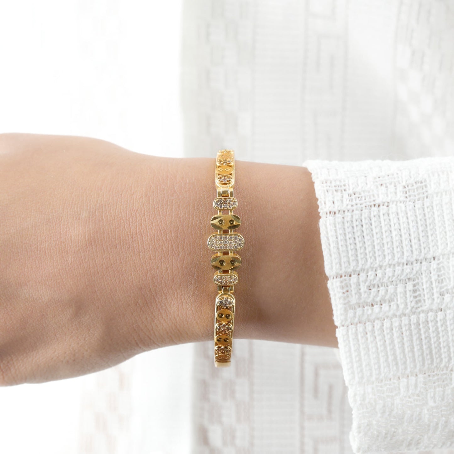 Designer Micro Gold Plated Ad Diamond Studded Fancy Bracelet
