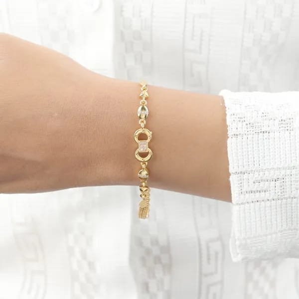 Micro Gold Plated Ad Diamond Studded Fancy Forming Bracelet For Women