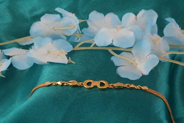 Designer Gold Plated Ad Diamond Studed Forming Bracelet