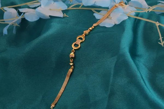 Designer Gold Plated Ad Diamond Studed Forming Bracelet