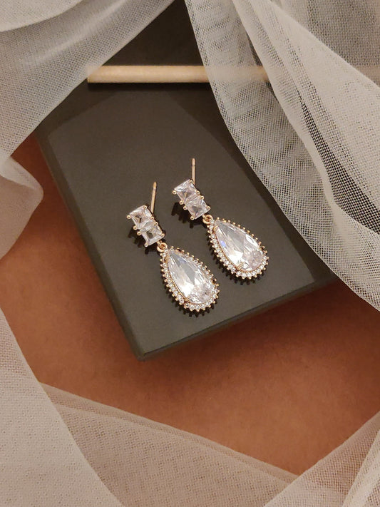 gold plated ad diamond studed fancy party wear oval earring