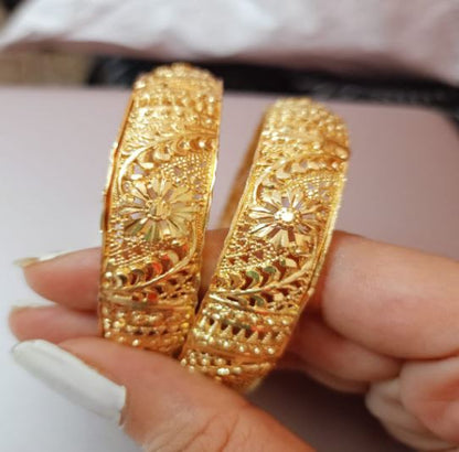 Gold Plated Flower Design 2 Pcs Bangle Set