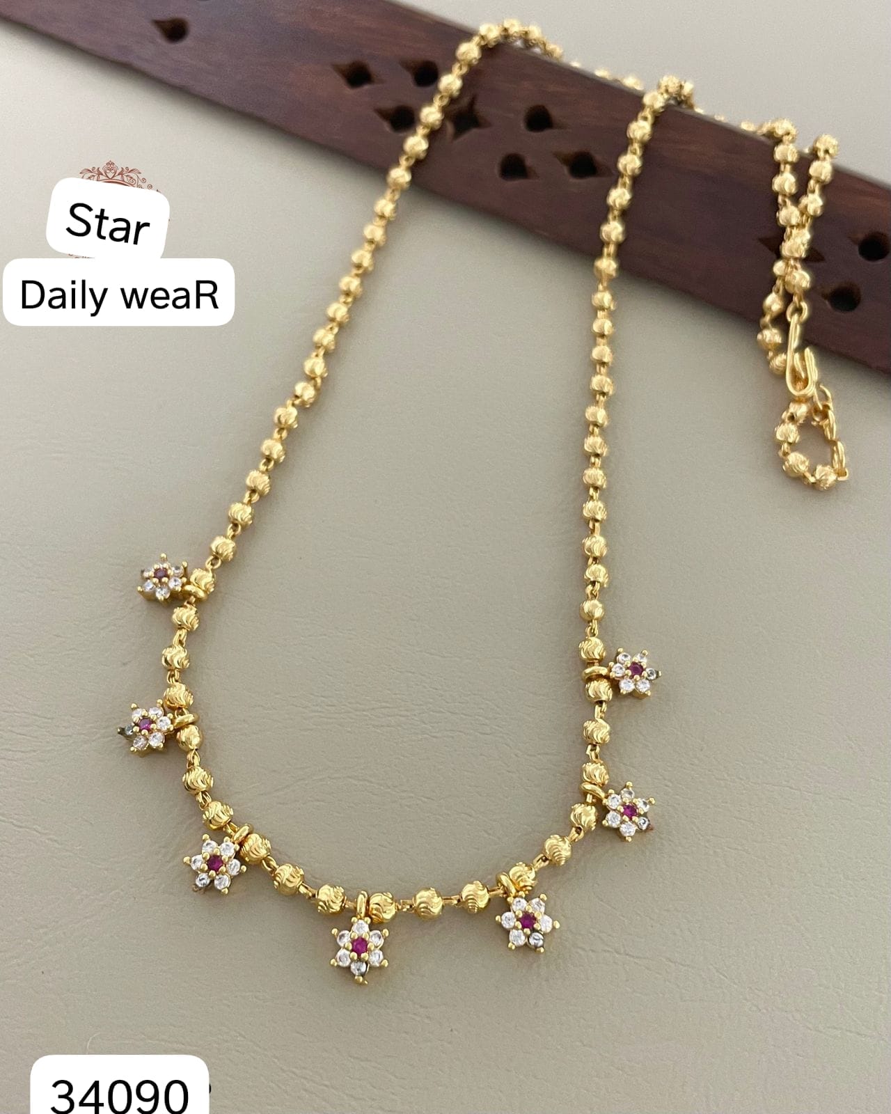 High Gold Plated Ad Diamond Studded Daily Wear Flower Chain