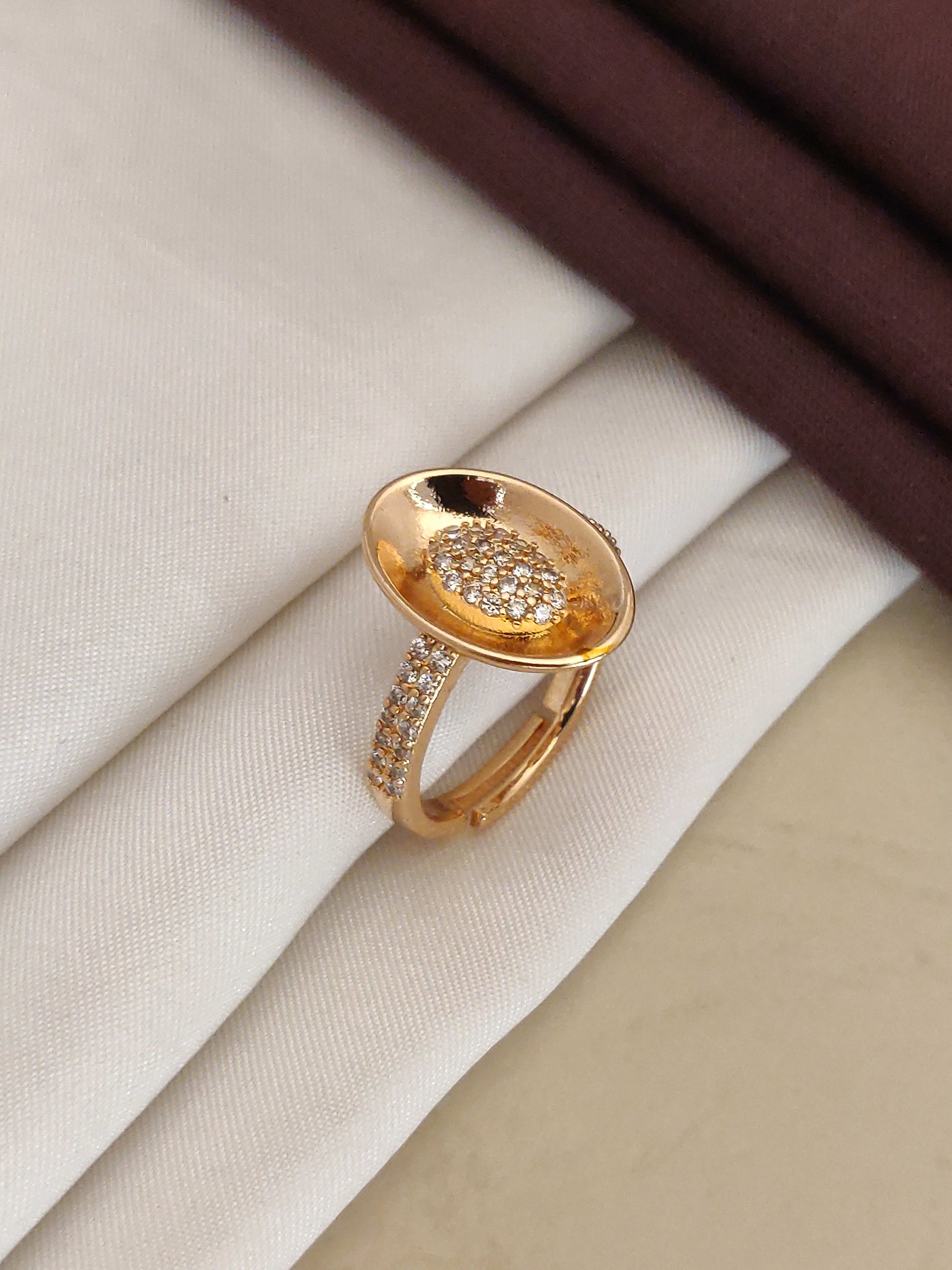 rose gold plated ad diaond studed adjustable oval ring