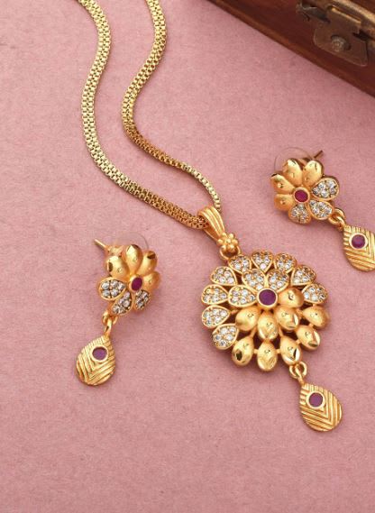 Micro Gold Plated Ad Diamond Studded Fancy Flower Pendant Set With Forming Chain For Women