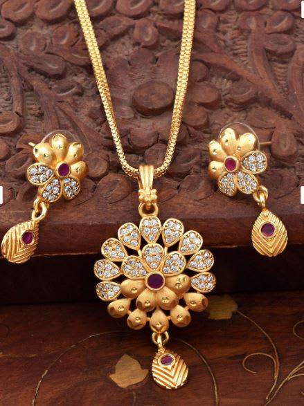 Micro Gold Plated Ad Diamond Studded Fancy Flower Pendant Set With Forming Chain For Women