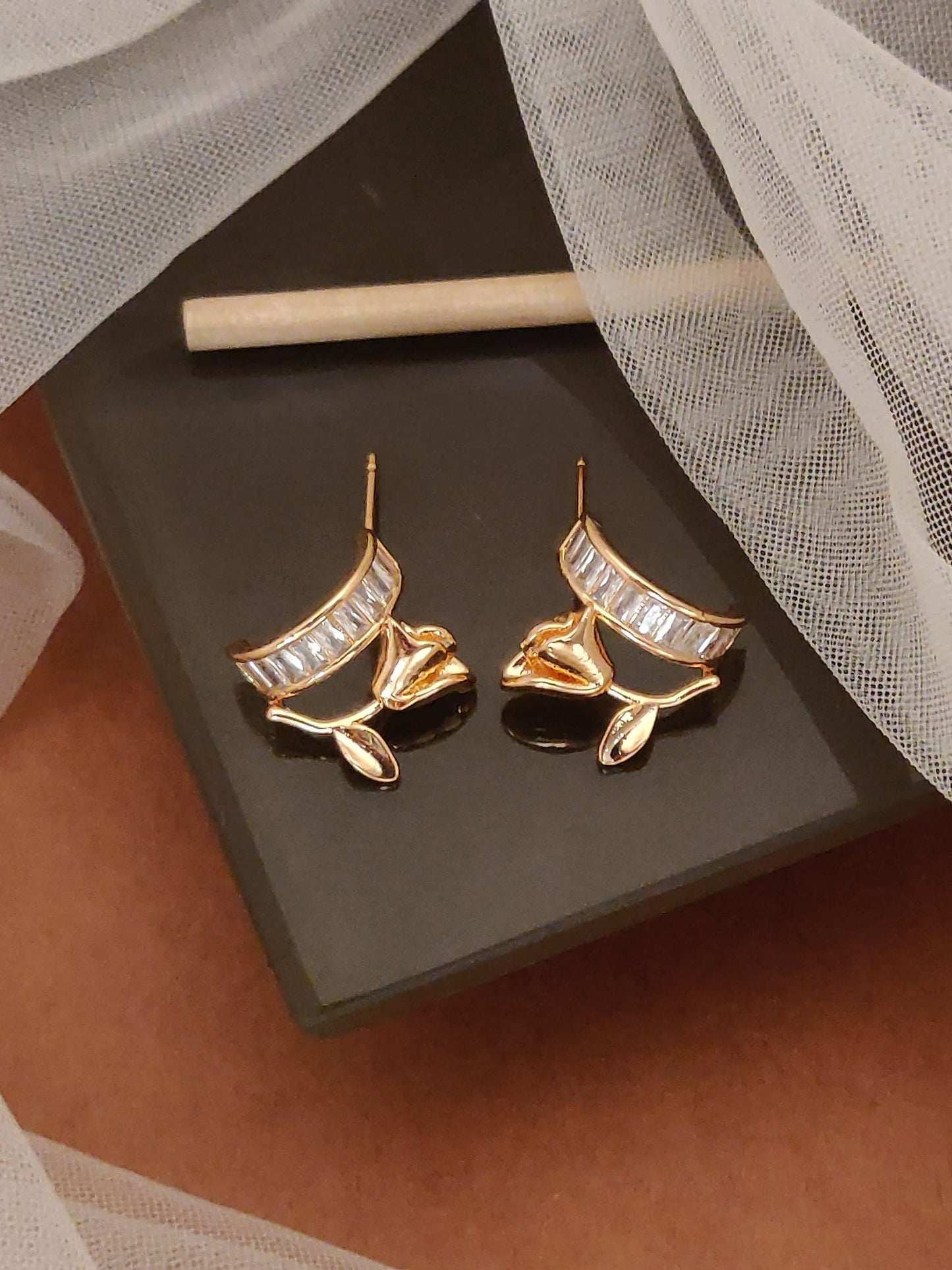 rose gold plated ad diamond studed fancy rose earring