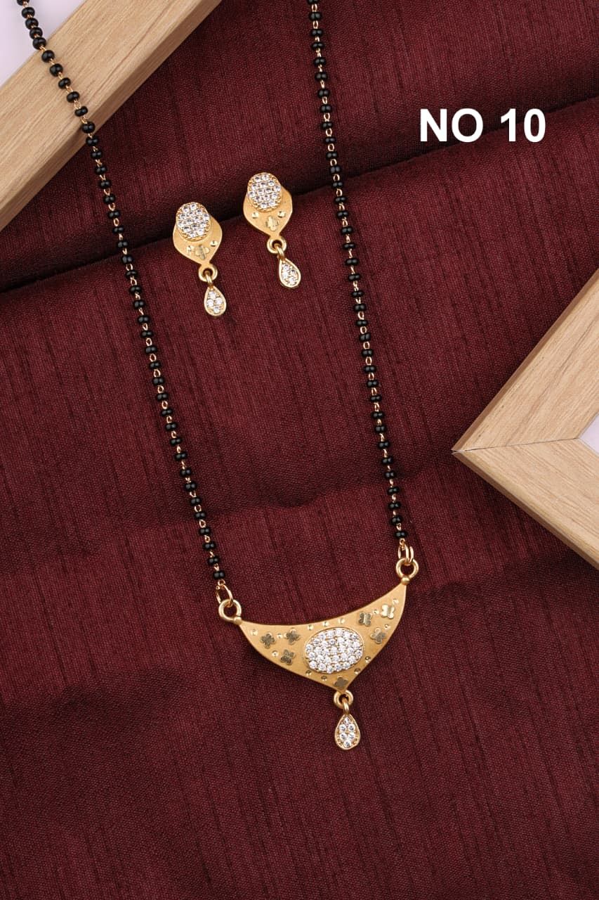 Forming And Diamond High Gold Plated Oval Mangalsutra