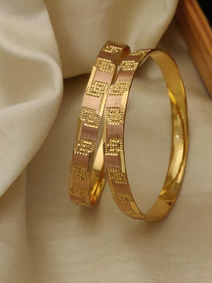 Designer Micro Gold Plated Floral Checks Pattern Daily Wear Bangle