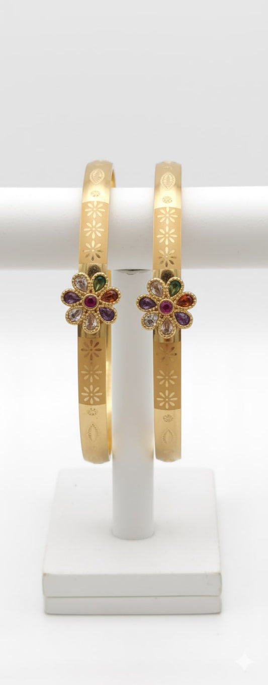 Micro Gold Plated Ad Diamond Studded Fancy Star Pendant Set With Flower Adjustable Kadli