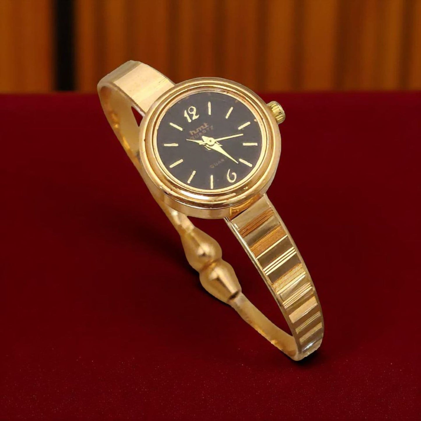 Premium Quality High Gold Plated Adjustable Daily Wear Wrist Watch